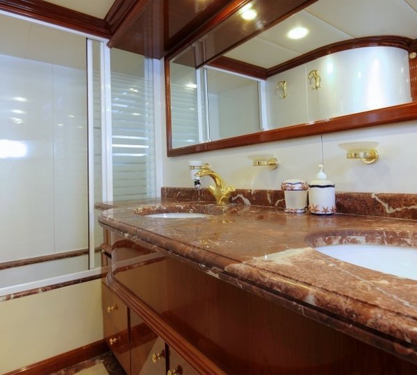 The 32m Yacht DREAM YACHT