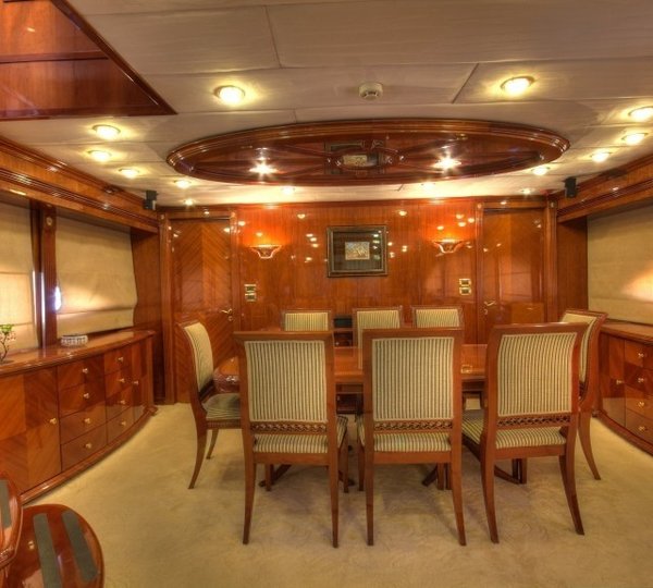 The 32m Yacht DREAM YACHT