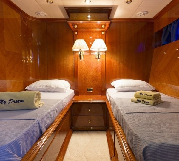 The 32m Yacht DREAM YACHT