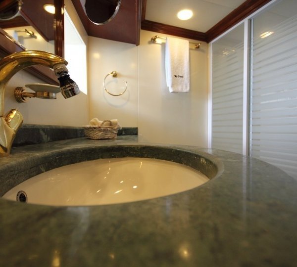 The 32m Yacht DREAM YACHT