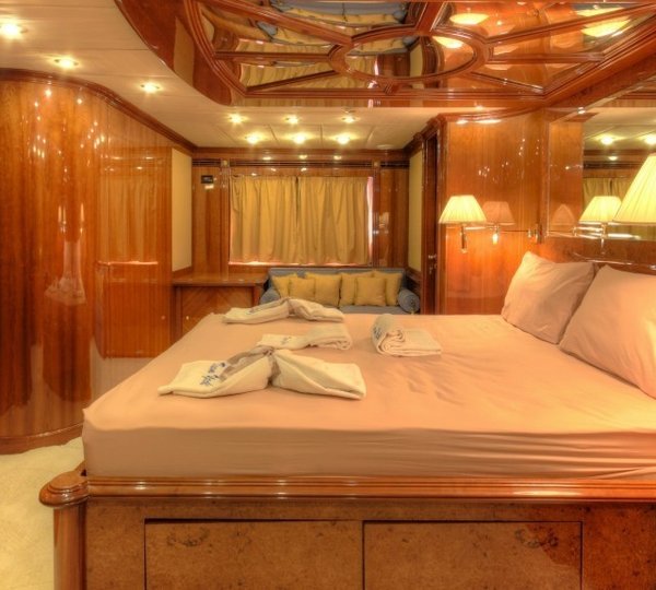 The 32m Yacht DREAM YACHT