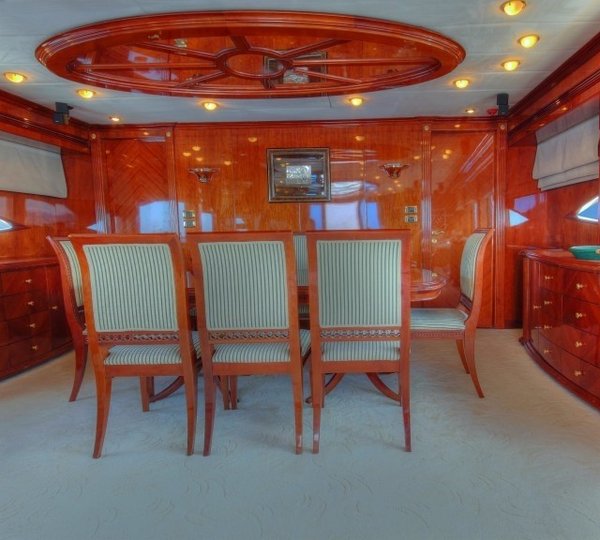 The 32m Yacht DREAM YACHT