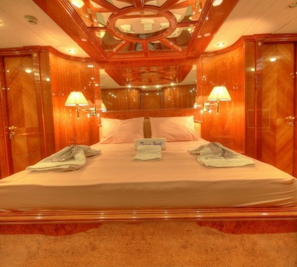 The 32m Yacht DREAM YACHT