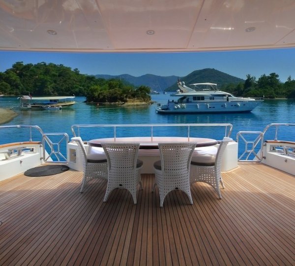 The 32m Yacht DREAM YACHT