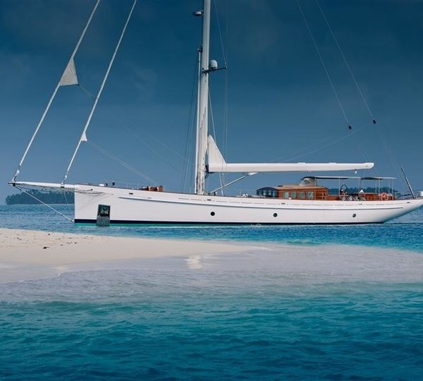 The 32m Yacht EMMALINE