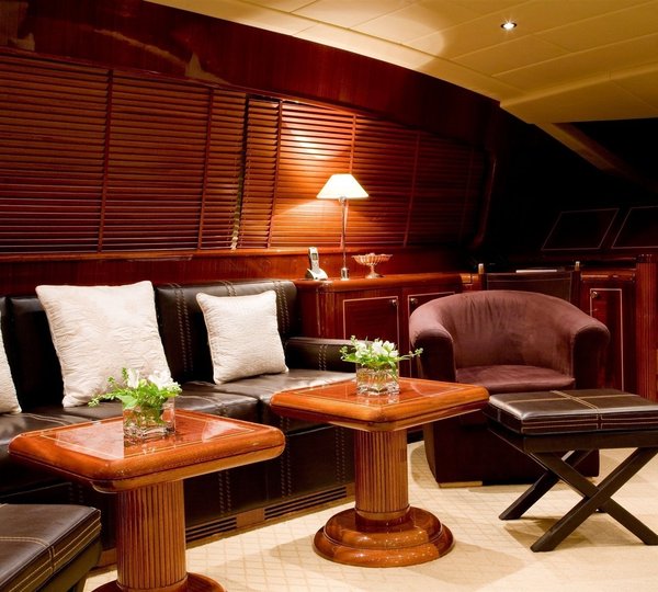 Mangusta 105 Yacht (the sistership - Hells Bells)