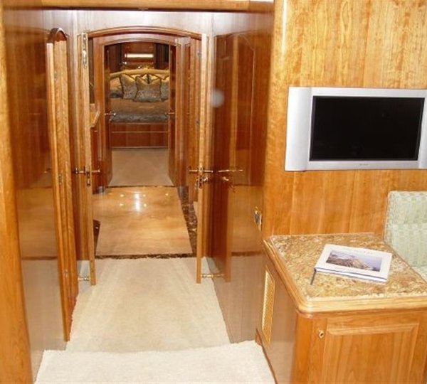 The 32m Yacht MAXIMUS II