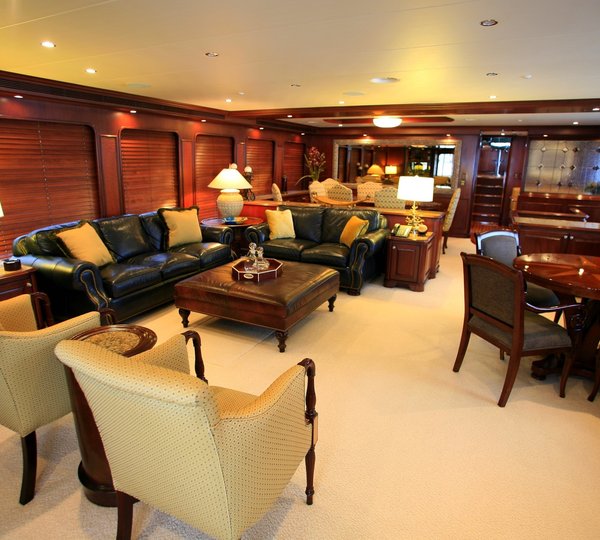 The 32m Yacht REFLECTIONS