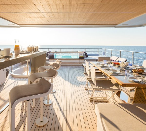 The 33m Yacht NARVALO