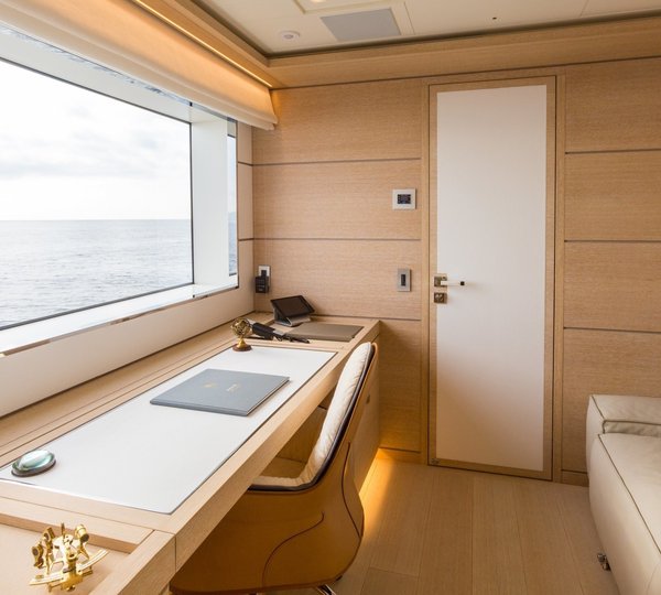 The 33m Yacht NARVALO