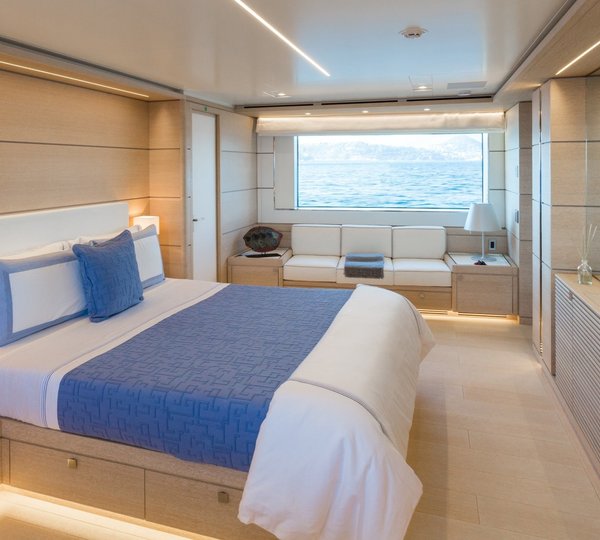 The 33m Yacht NARVALO