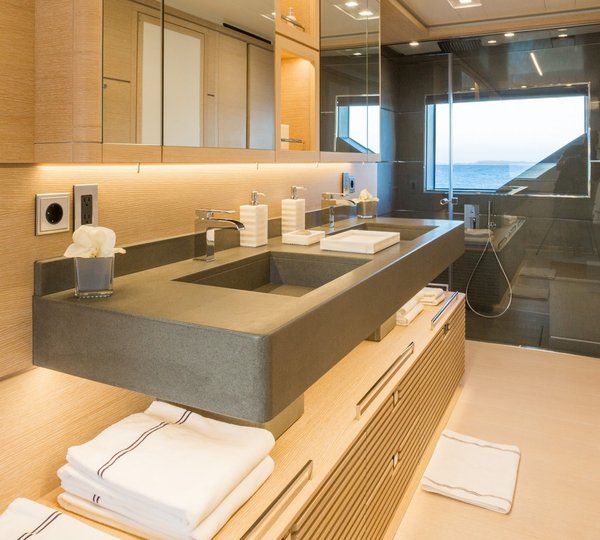 The 33m Yacht NARVALO