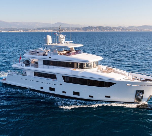 The 33m Yacht NARVALO