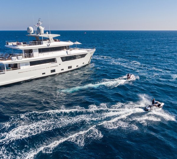 The 33m Yacht NARVALO
