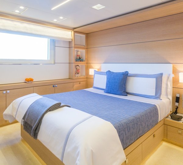 The 33m Yacht NARVALO