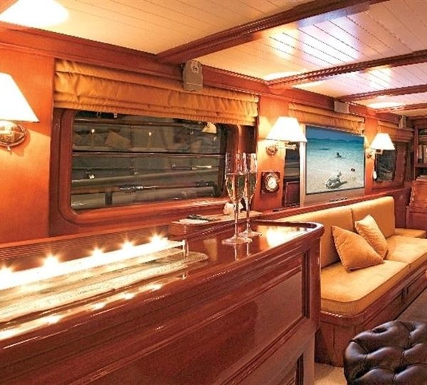 The 33m Yacht SHANTI