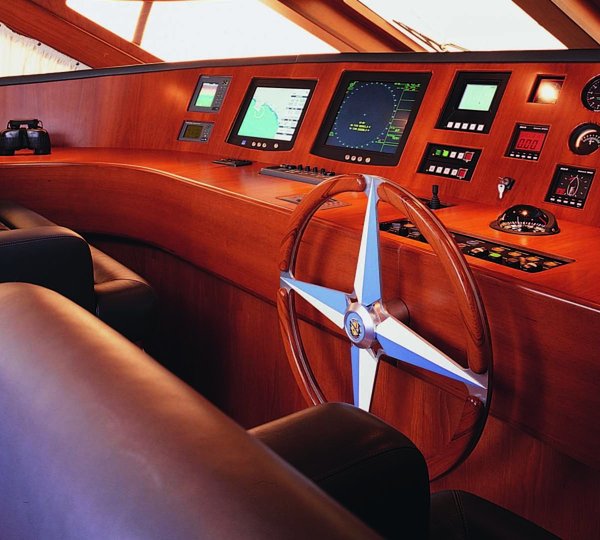 The 34m Yacht SUMMER DREAMS