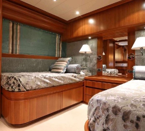 The 34m Yacht SUMMER DREAMS