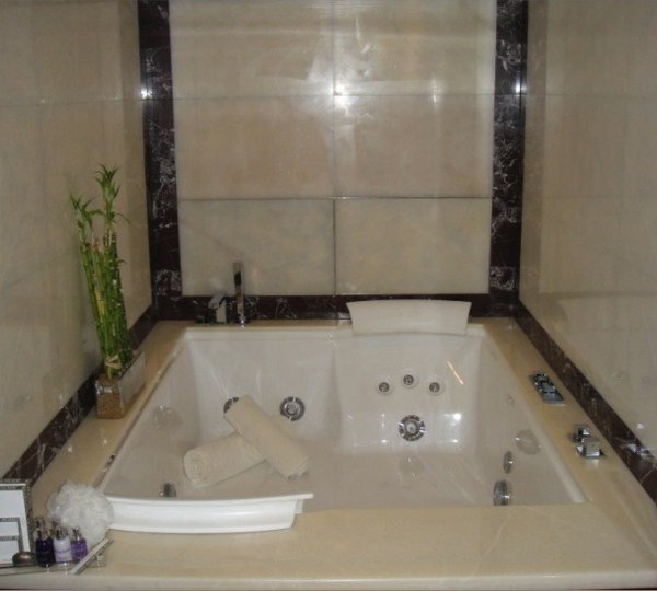 The 35m Yacht MELANYA