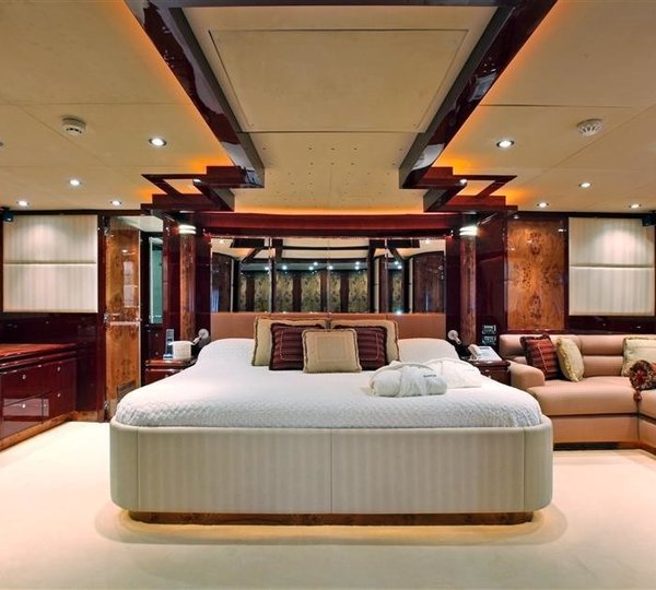 The 35m Yacht MELANYA