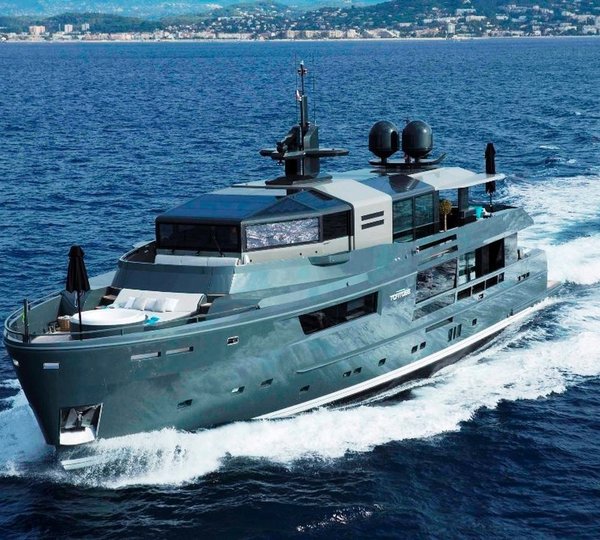 The 35m Yacht TORTOISE