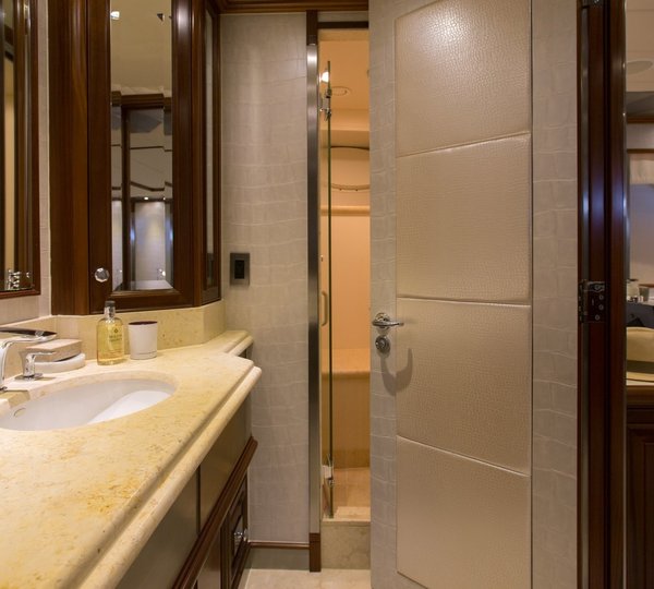 The 36m Yacht ASCARI