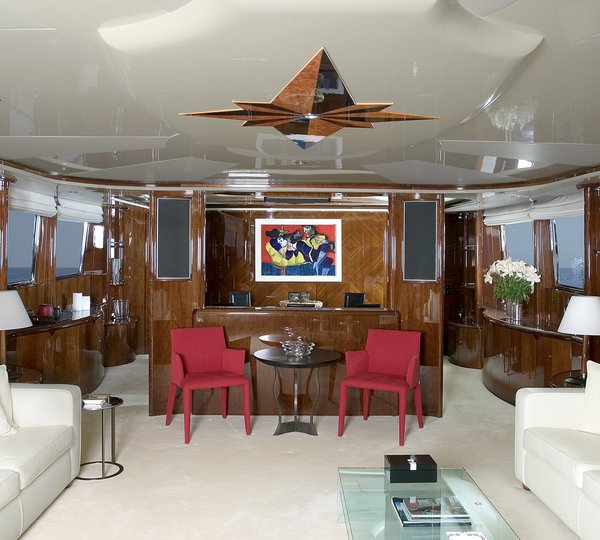 Premier Saloon On Board Yacht LET IT BE