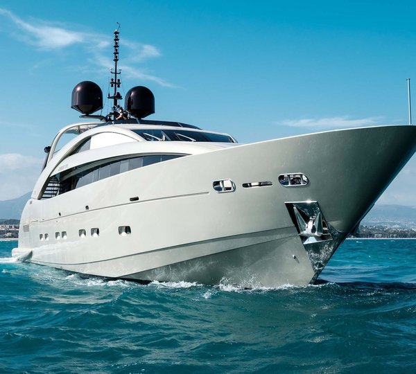 The 36m Yacht MIDNIGHT SUN