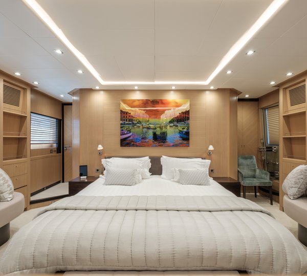 The 36m Yacht MIDNIGHT SUN