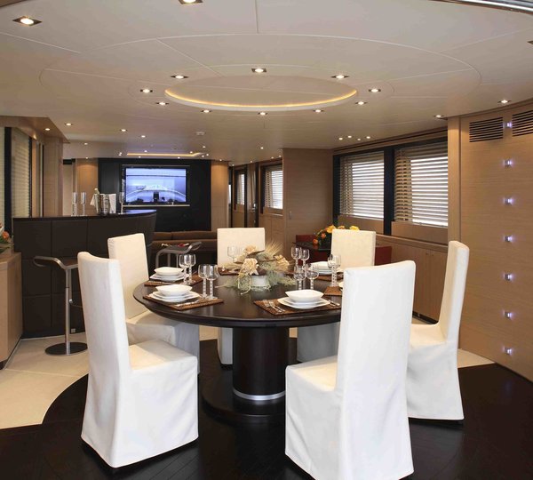 Eating/dining Saloon On Board Yacht MIDNIGHT SUN