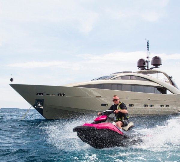 The 36m Yacht MIDNIGHT SUN