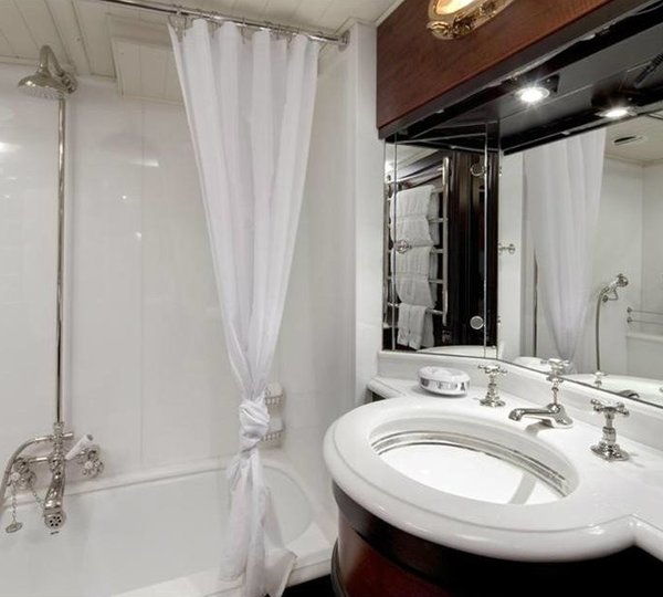 The 36m Yacht SHAMROCK V