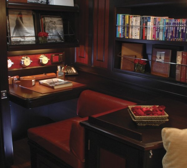 Sitting: Yacht SHAMROCK V's Main Master Cabin Photograph