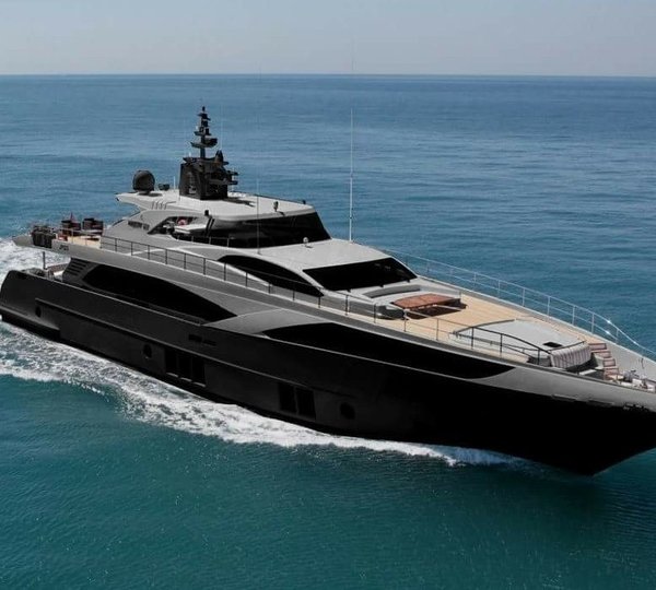 The 37m Yacht GHOST II