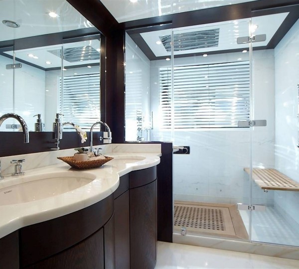 ensuite bathroom 