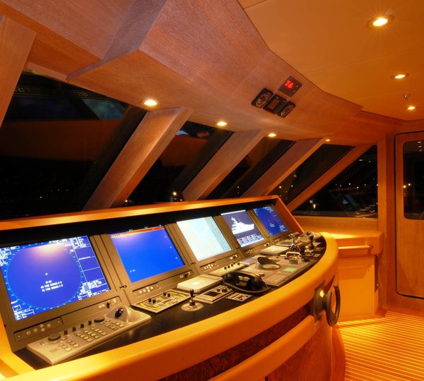 The 37m Yacht PERLE BLEUE