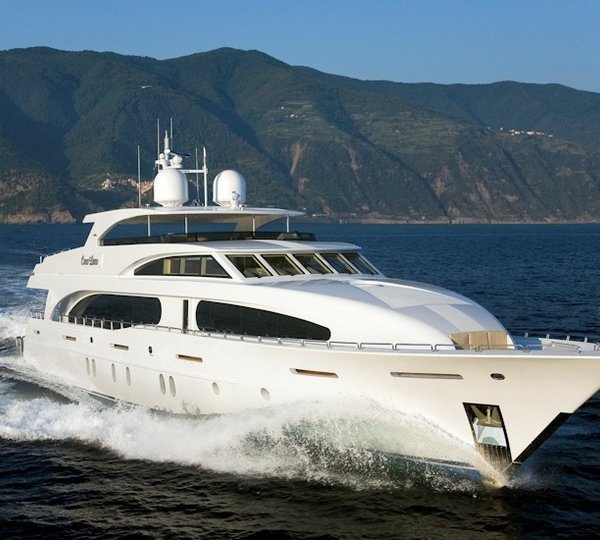 The 37m Yacht VIVA MAS!