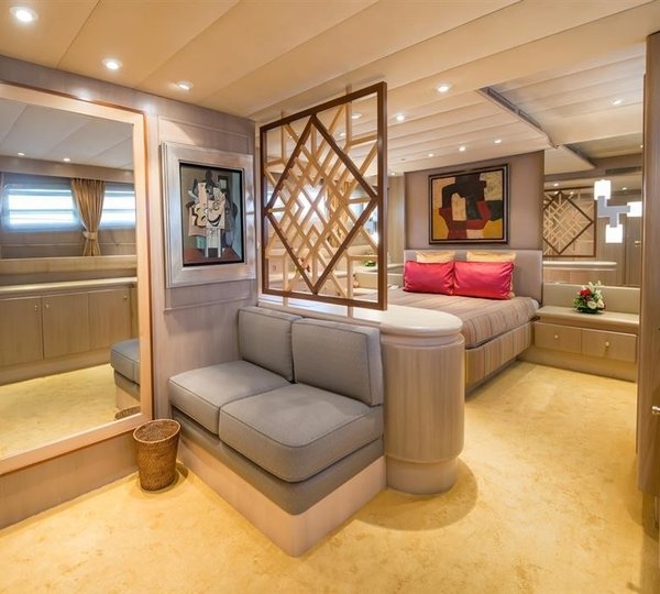 The 38m Yacht CHEETAH MOON