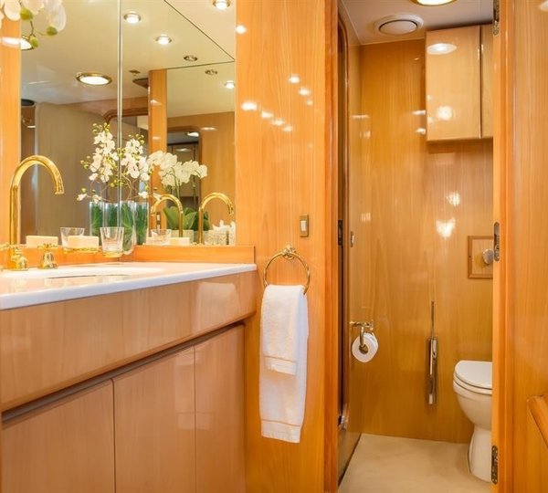 The 38m Yacht CHEETAH MOON