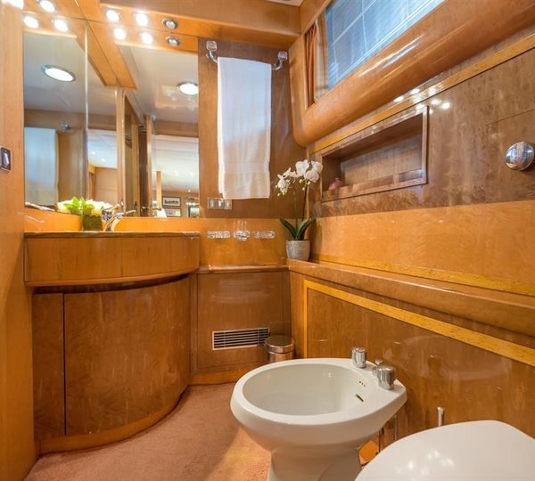 The 38m Yacht CHEETAH MOON