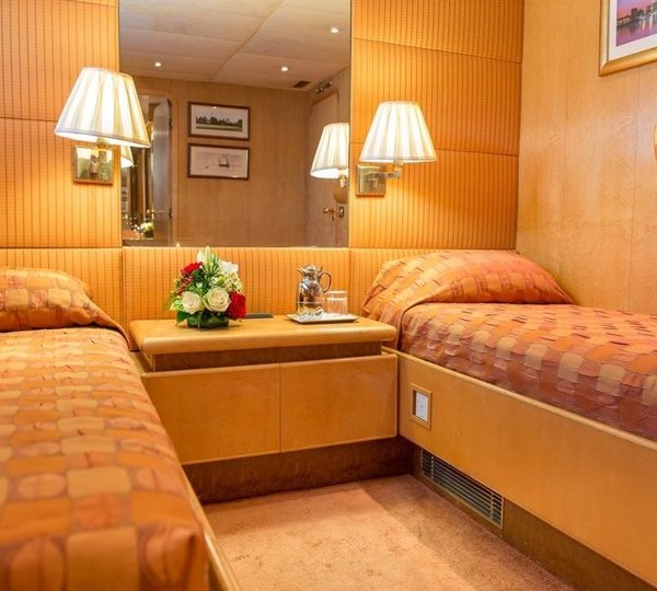 The 38m Yacht CHEETAH MOON