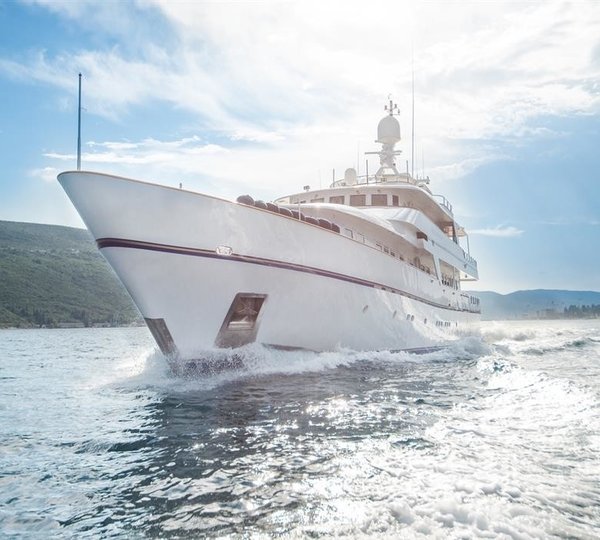 The 38m Yacht CHEETAH MOON