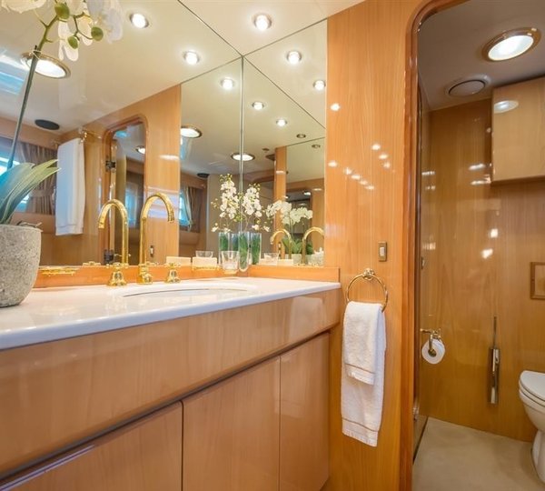 The 38m Yacht CHEETAH MOON