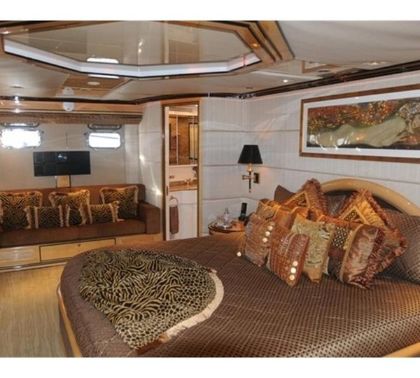 The 38m Yacht IMPULSIVE