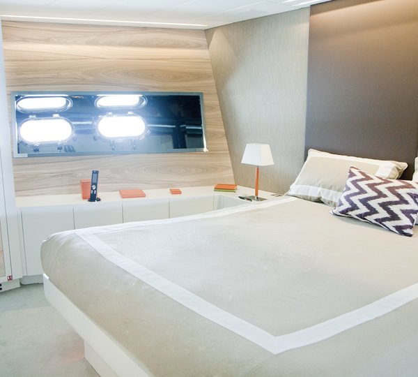 The 39m Yacht BEACHOUSE