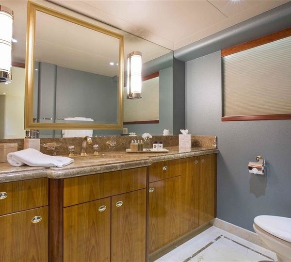 The 39m Yacht DESPERADO