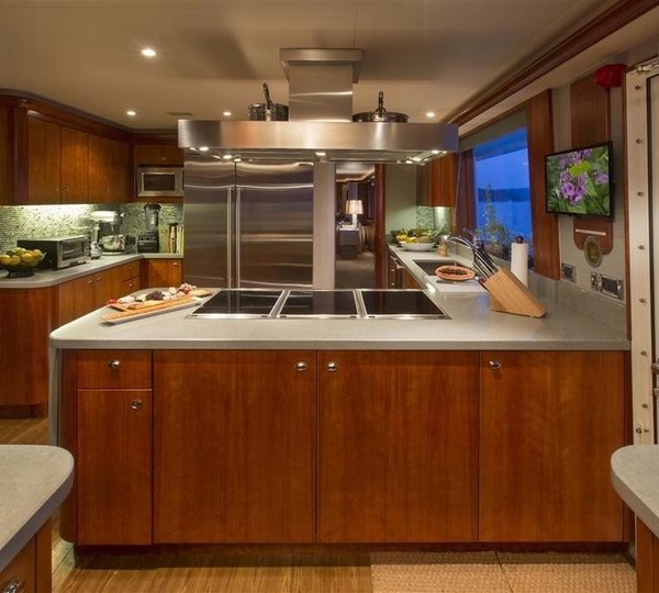 The 39m Yacht DESPERADO