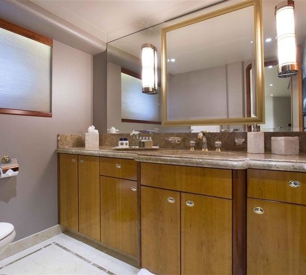 The 39m Yacht DESPERADO