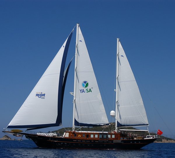 The 39m Yacht SEA DREAM