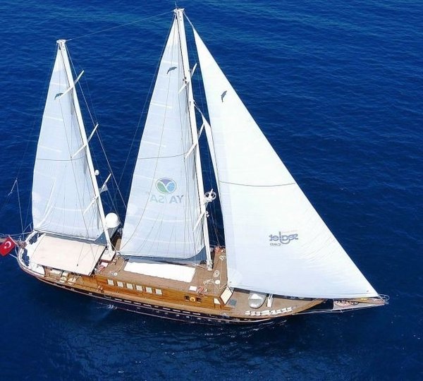 The 39m Yacht SEA DREAM